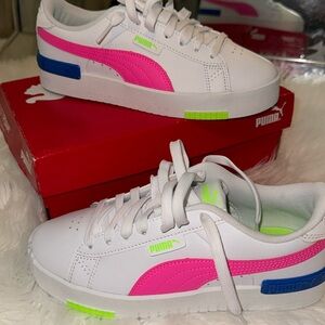 Womens Pumas